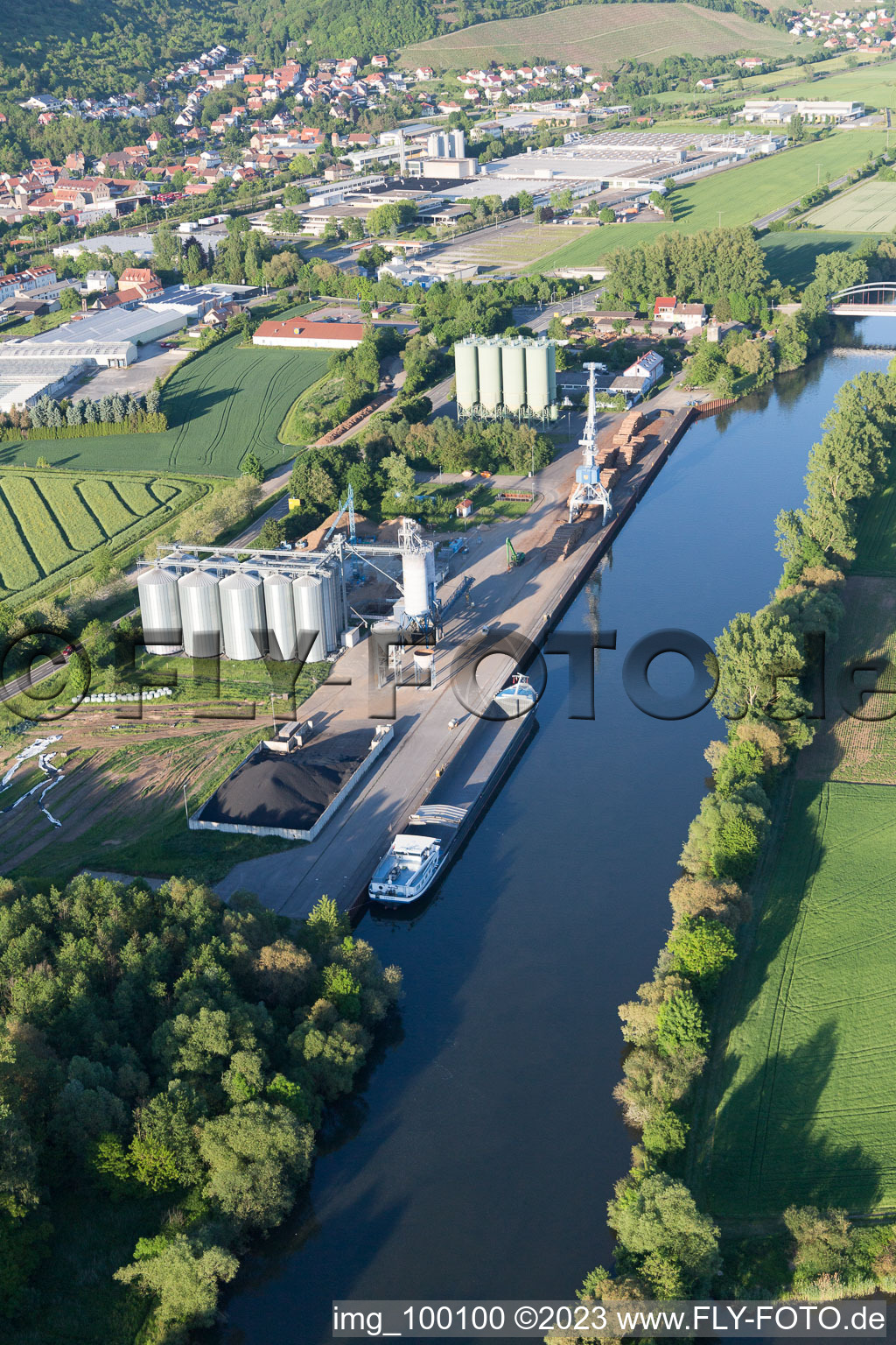 Luftbild von Schmachtenberg Industriegebiet in Zeil im Bundesland Bayern, Deutschland