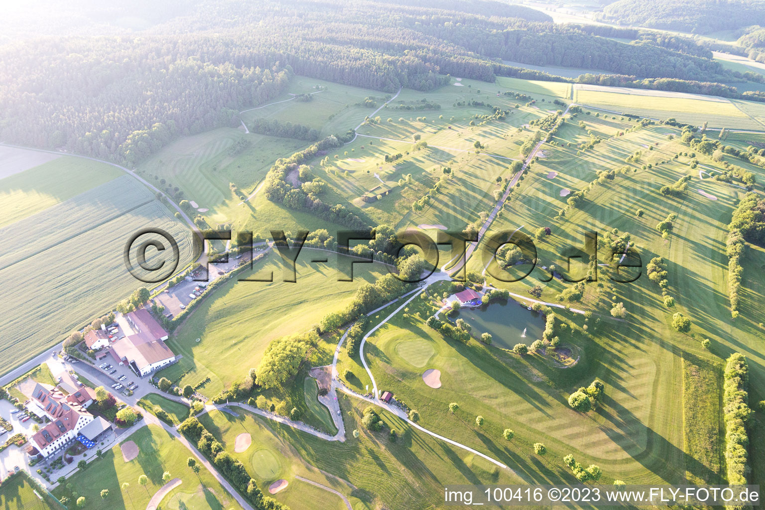Schrägluftbild von Golfclub Steigerwald in Geiselwind im Bundesland Bayern, Deutschland