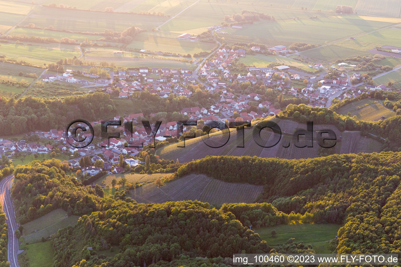 Luftbild von Zell am Ebersberg im Bundesland Bayern, Deutschland
