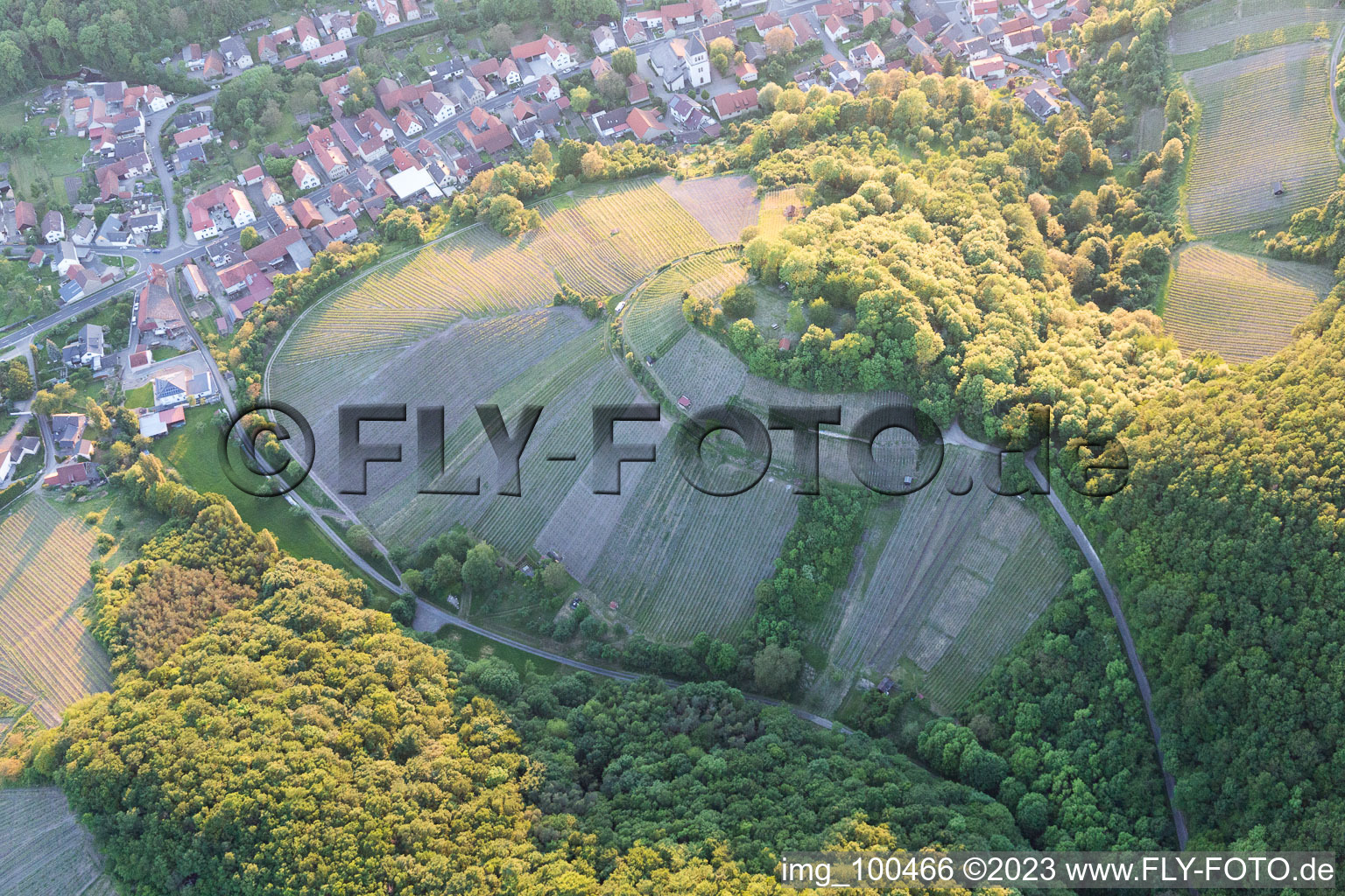Luftaufnahme von Zell am Ebersberg im Bundesland Bayern, Deutschland