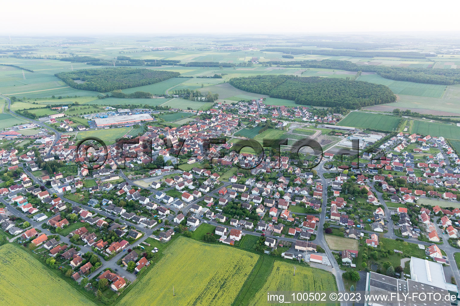 Drohnenaufname von Grettstadt im Bundesland Bayern, Deutschland