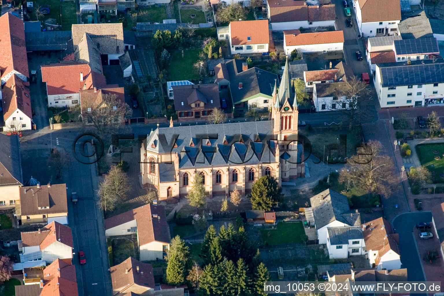 Kirchengebäude der i Otterstadt in Otterstadt im Bundesland Rheinland-Pfalz, Deutschland