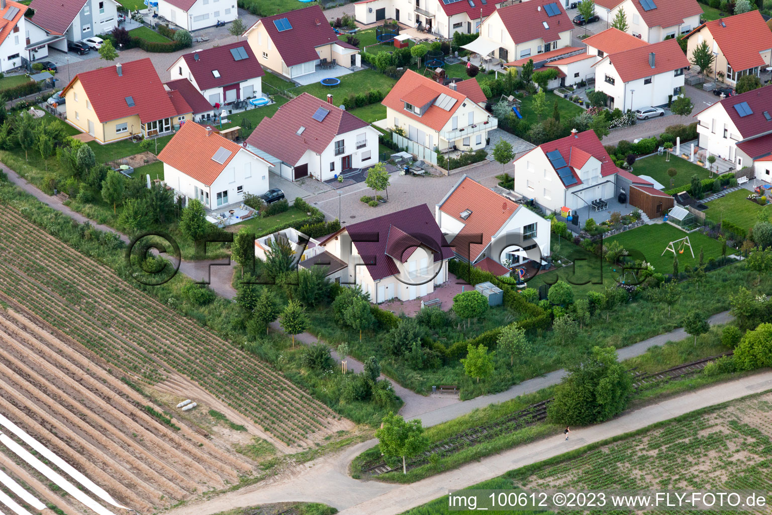 Luftaufnahme von Ortsteil Mörlheim in Landau in der Pfalz im Bundesland Rheinland-Pfalz, Deutschland