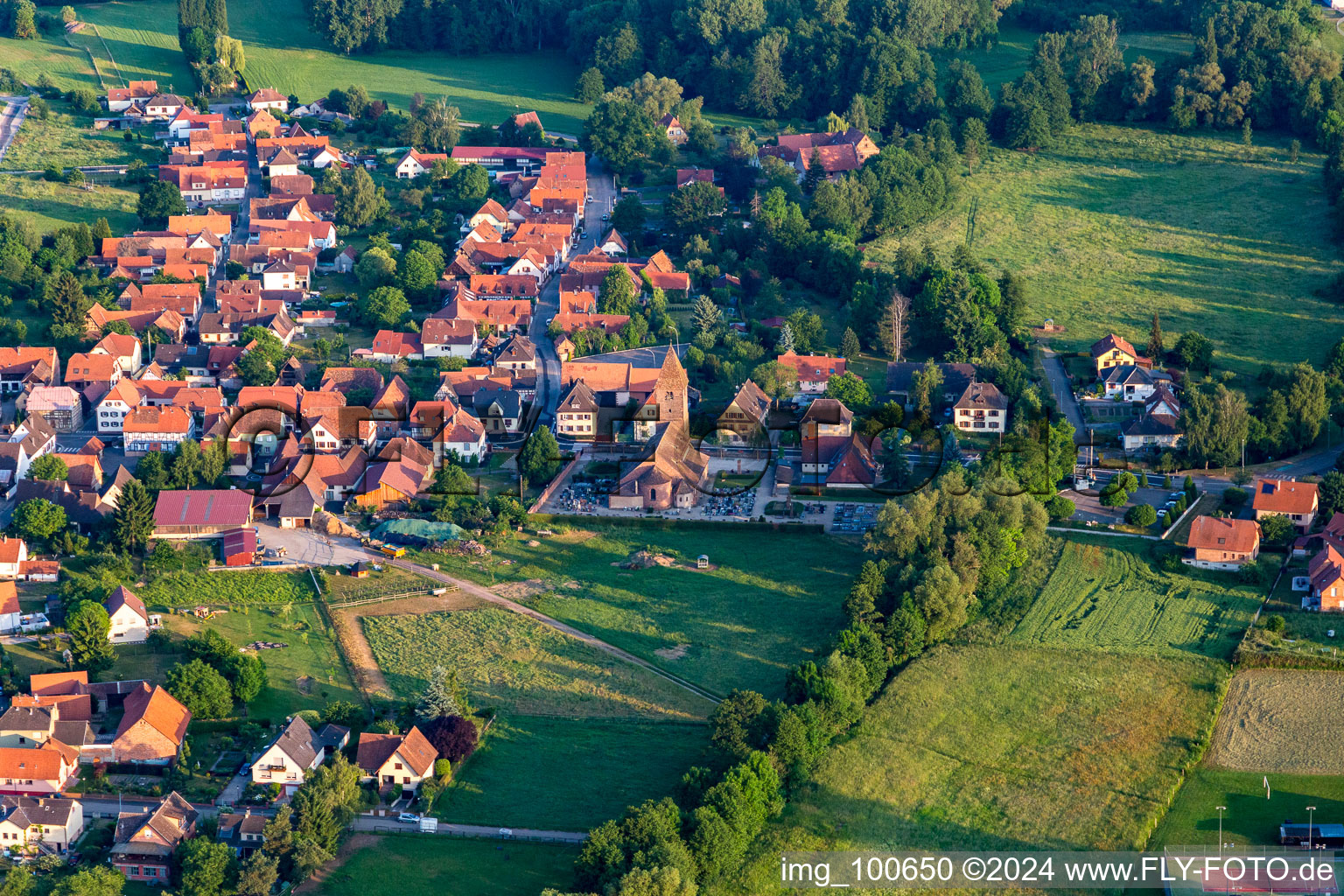 Luftbild von Saint-Ulrich im Ortsteil Altenstadt in Wissembourg im Bundesland Bas-Rhin, Frankreich