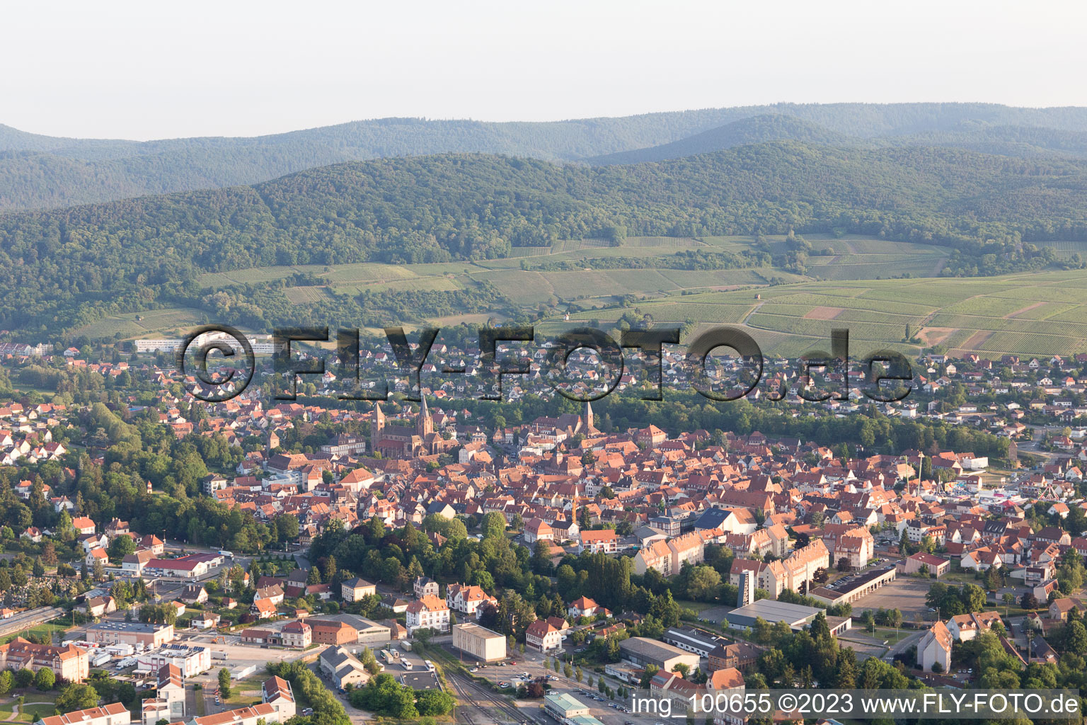 Altenstadt im Bundesland Bas-Rhin, Frankreich von oben