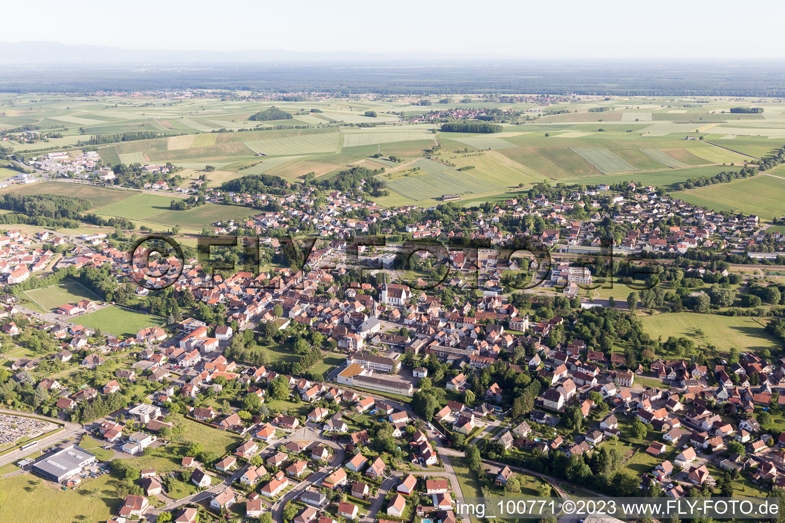 Retschwiller im Bundesland Bas-Rhin, Frankreich aus der Vogelperspektive