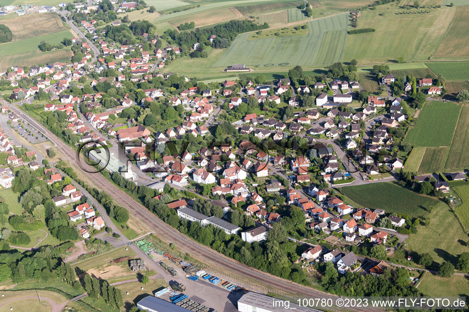 Kutzenhausen im Bundesland Bas-Rhin, Frankreich von oben