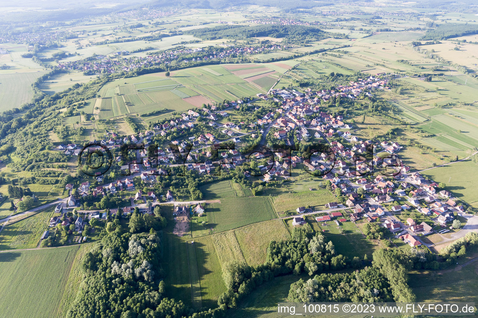 Luftaufnahme von Gunstett im Bundesland Bas-Rhin, Frankreich