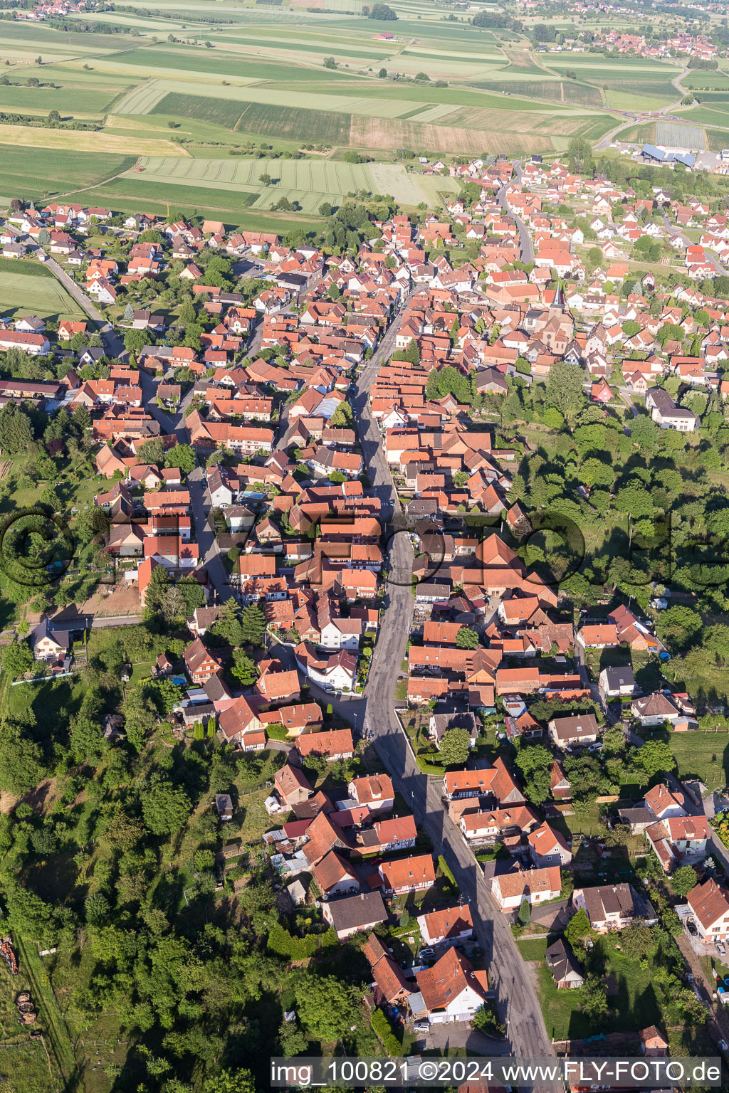 Verlauf der Straßenführung der Rue du Maréchal Leclerc in Surbourg in Grand Est im Bundesland Bas-Rhin, Frankreich