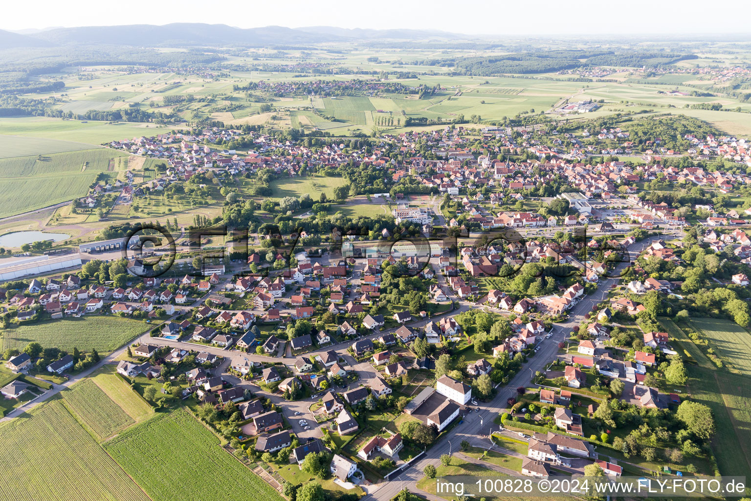 Soultz-sous-Forêts im Bundesland Bas-Rhin, Frankreich aus der Vogelperspektive