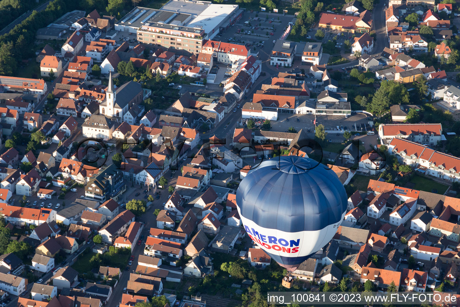 Dudenhofen im Bundesland Rheinland-Pfalz, Deutschland von der Drohne aus gesehen