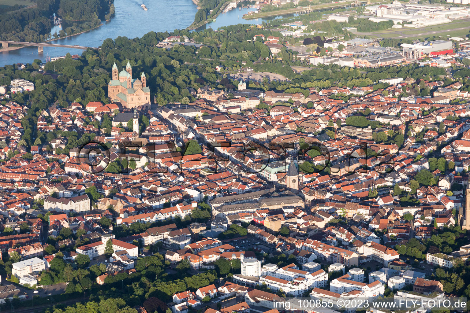 Speyer im Bundesland Rheinland-Pfalz, Deutschland aus der Luft betrachtet