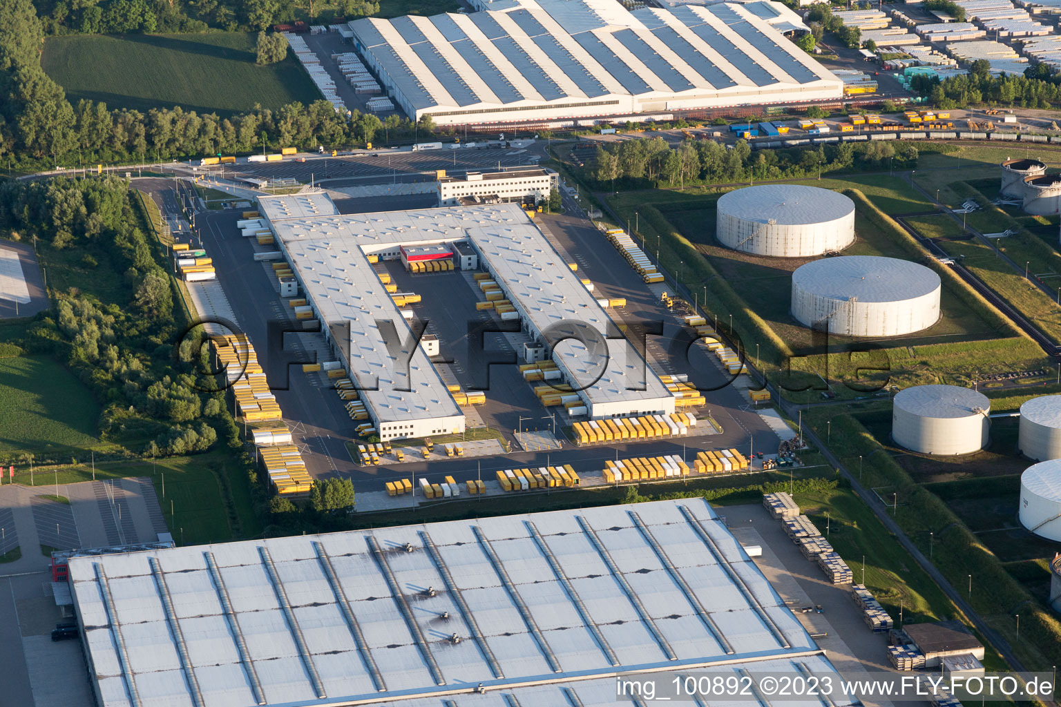 Speyer, Industriegebiet Am Flugplatz im Bundesland Rheinland-Pfalz, Deutschland aus der Luft betrachtet