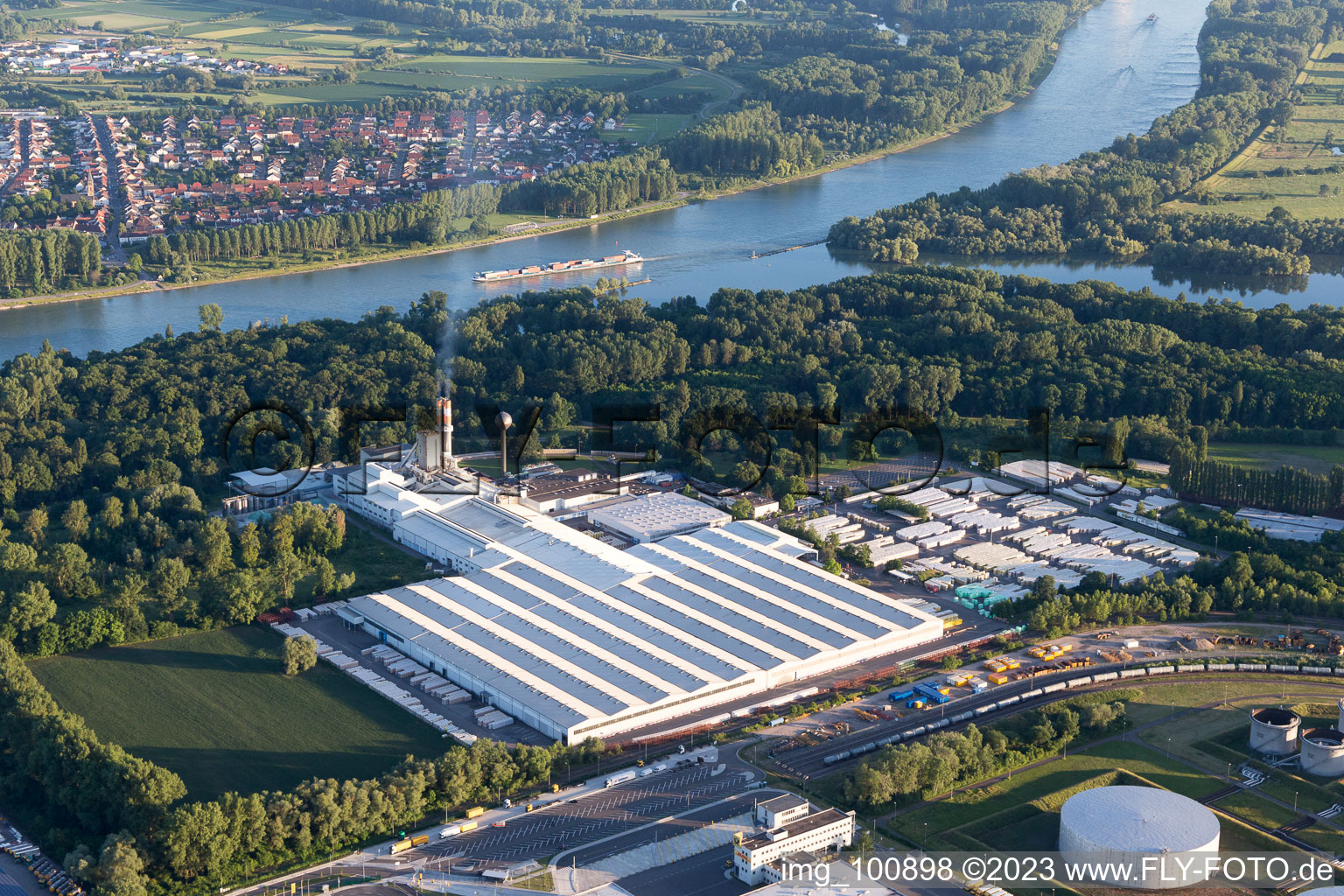 Speyer, Industriegebiet Am Flugplatz im Bundesland Rheinland-Pfalz, Deutschland von einer Drohne aus