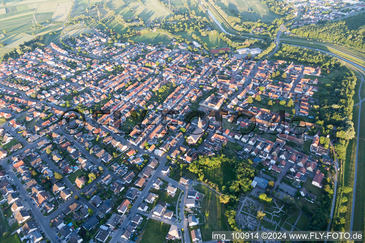 Rußheim im Bundesland Baden-Württemberg, Deutschland aus der Luft betrachtet