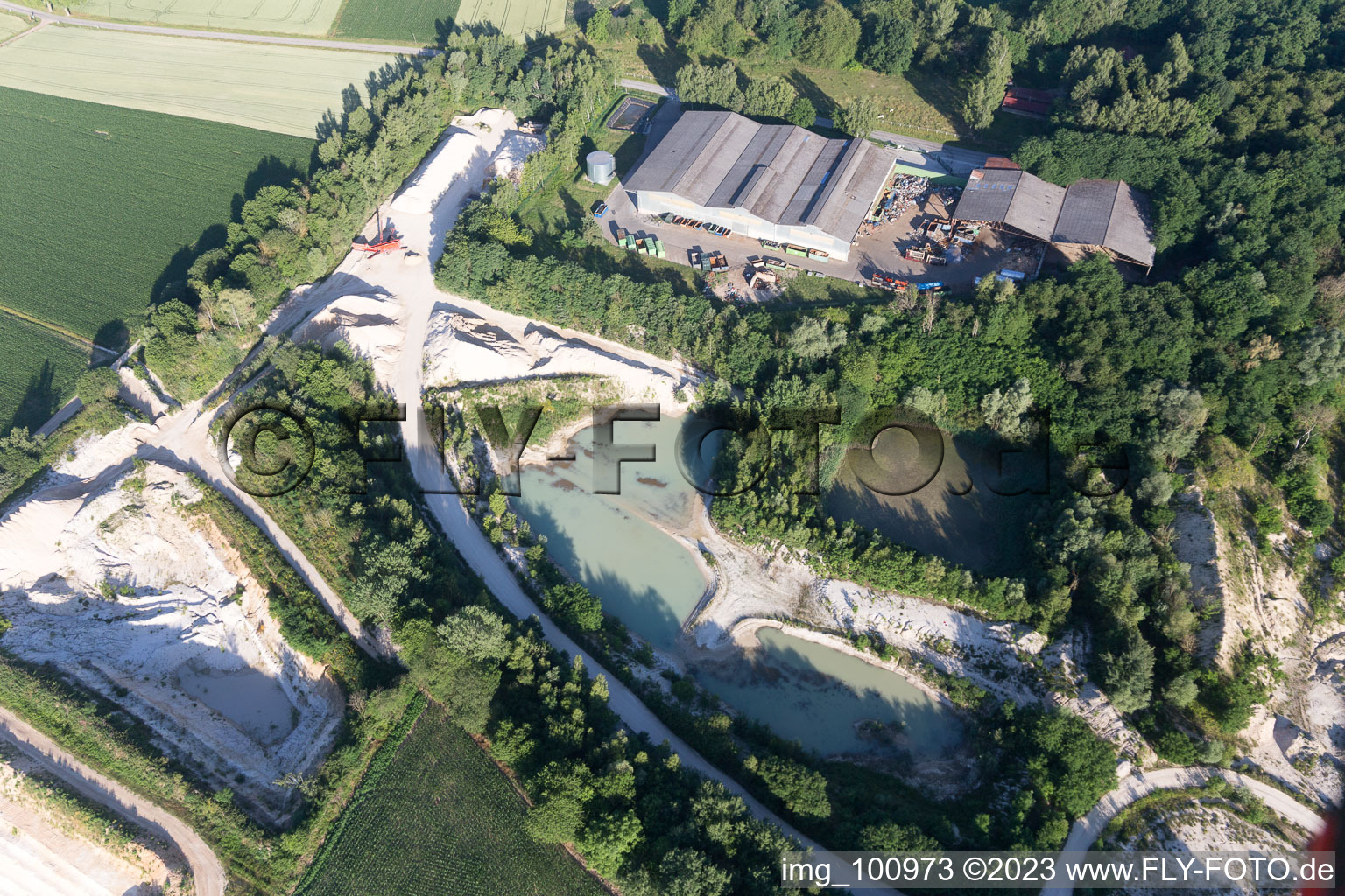 Riedseltz im Bundesland Bas-Rhin, Frankreich von einer Drohne aus