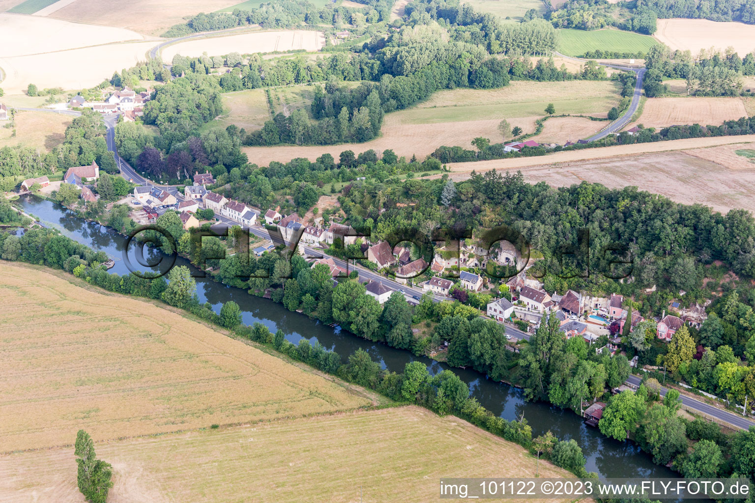 Luftaufnahme von Thoré-la-Rochette im Bundesland Loir-et-Cher, Frankreich