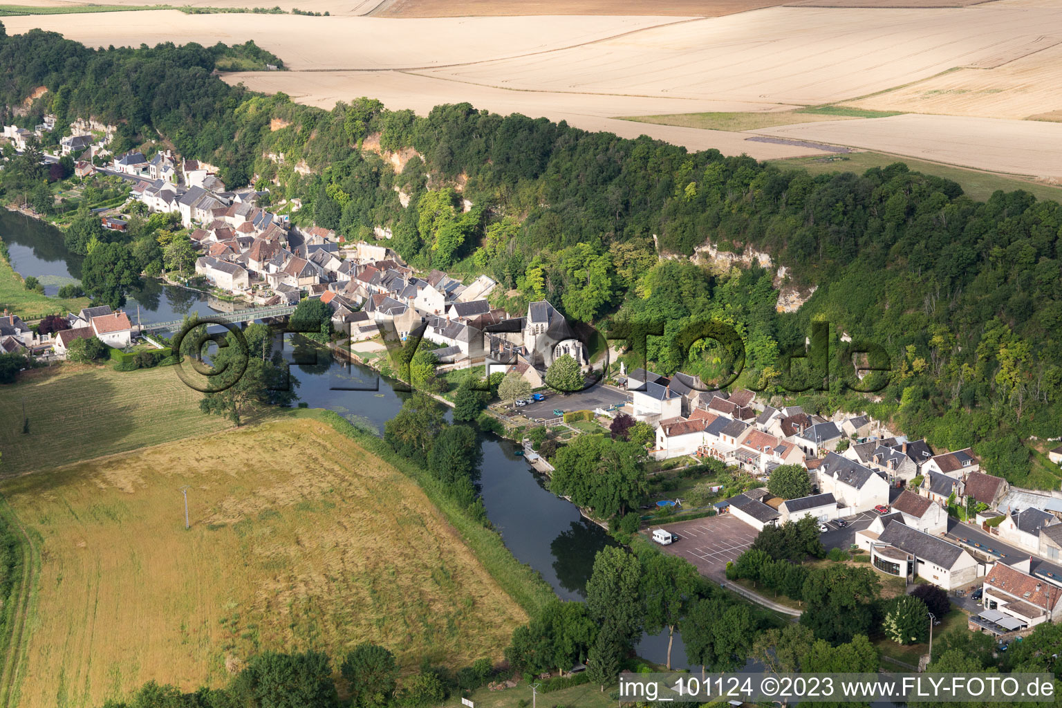 Saint-Rimay im Bundesland Loir-et-Cher, Frankreich aus der Vogelperspektive