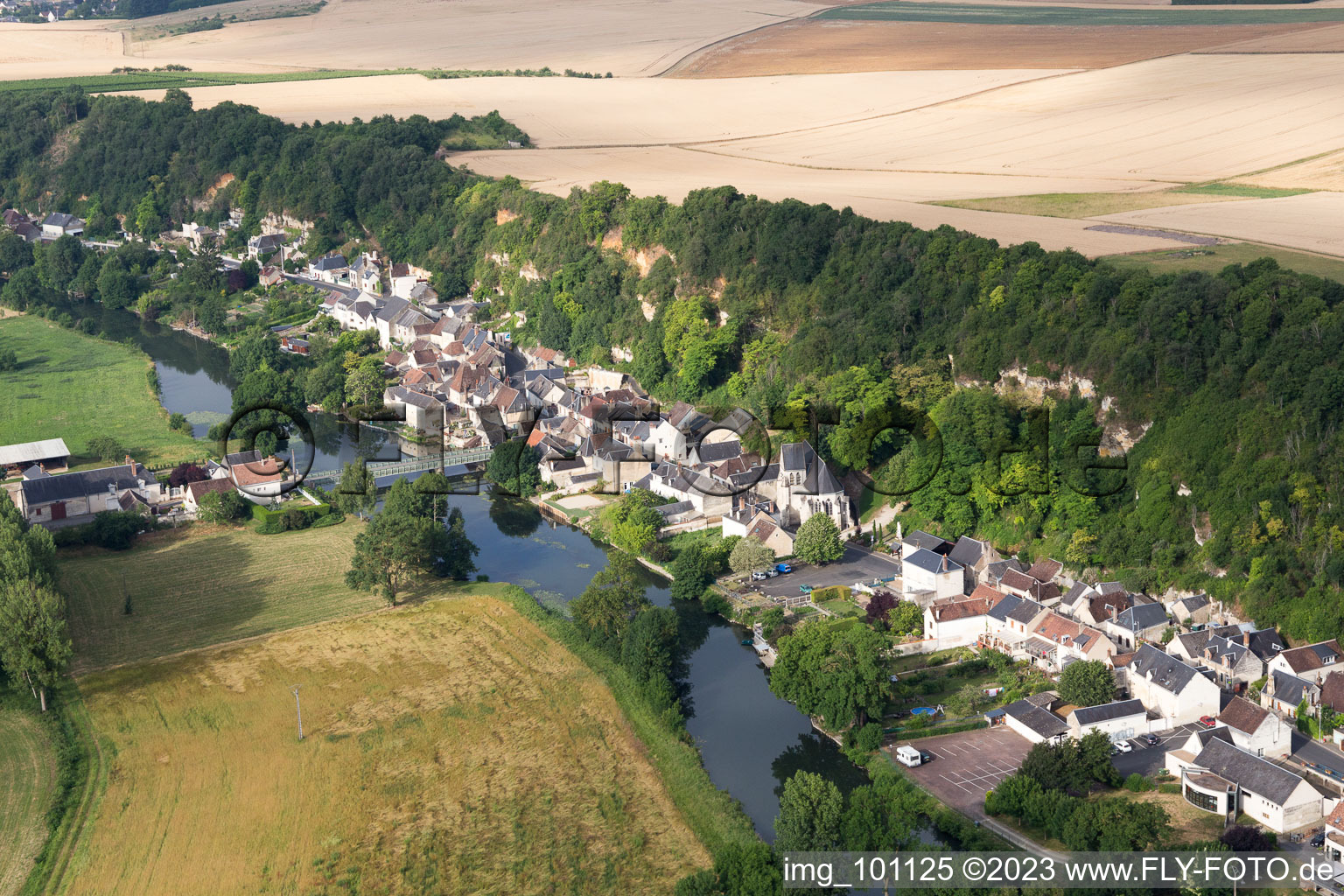 Saint-Rimay im Bundesland Loir-et-Cher, Frankreich aus der Luft betrachtet