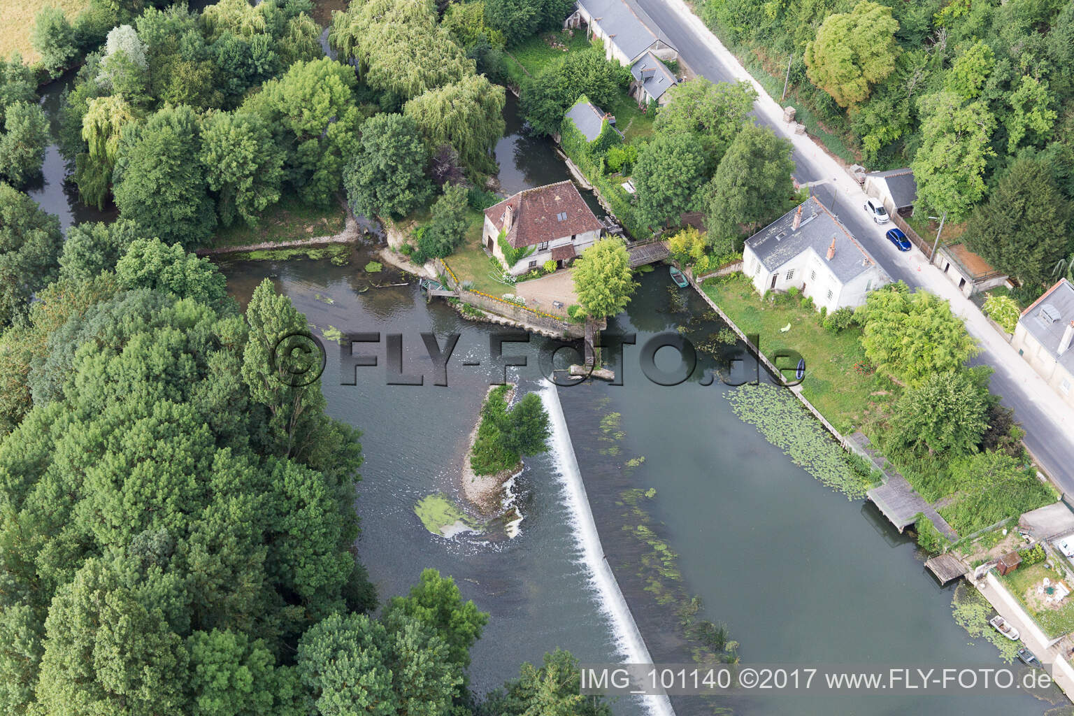 Montoire-sur-le-Loir im Bundesland Loir-et-Cher, Frankreich aus der Luft