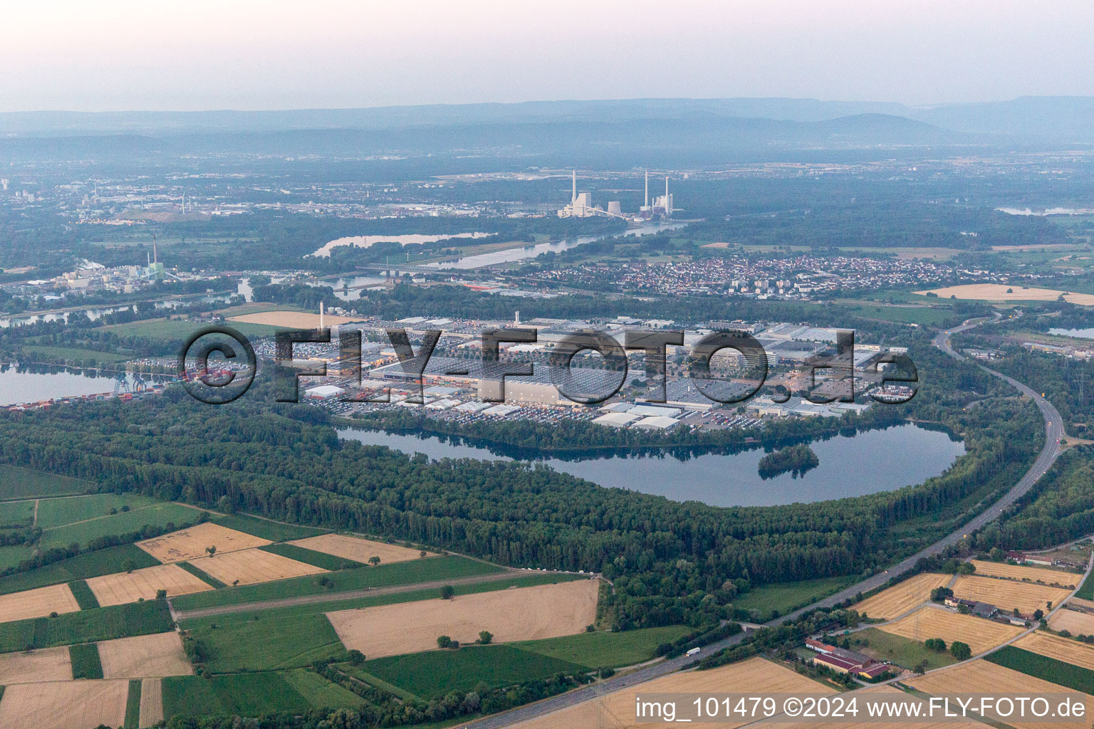 Drohnenbild von Wörth am Rhein im Bundesland Rheinland-Pfalz, Deutschland