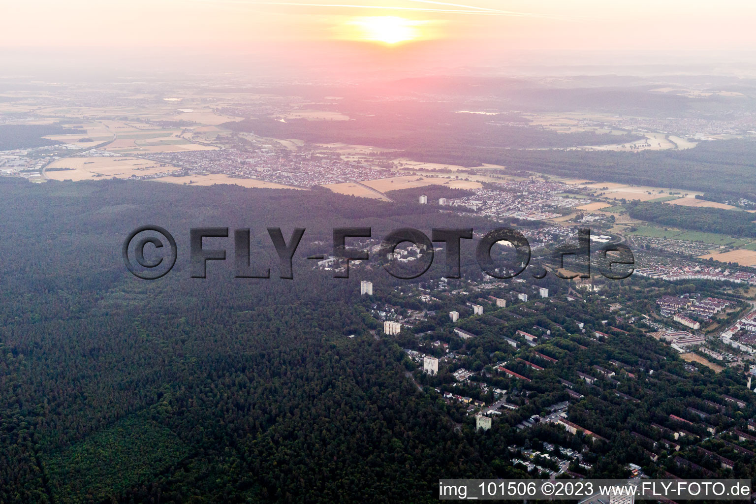 Luftbild von Sunrise im Ortsteil Waldstadt in Karlsruhe im Bundesland Baden-Württemberg, Deutschland