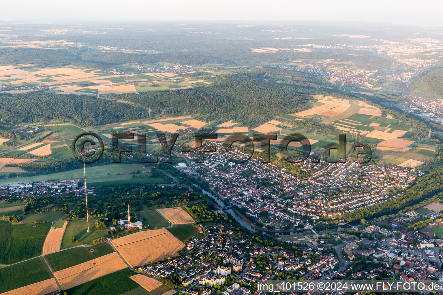 Luftbild von Stahlmast- Funkturm und Sendeanlage als Grundnetzsender Mühlacker in Mühlacker im Bundesland Baden-Württemberg, Deutschland