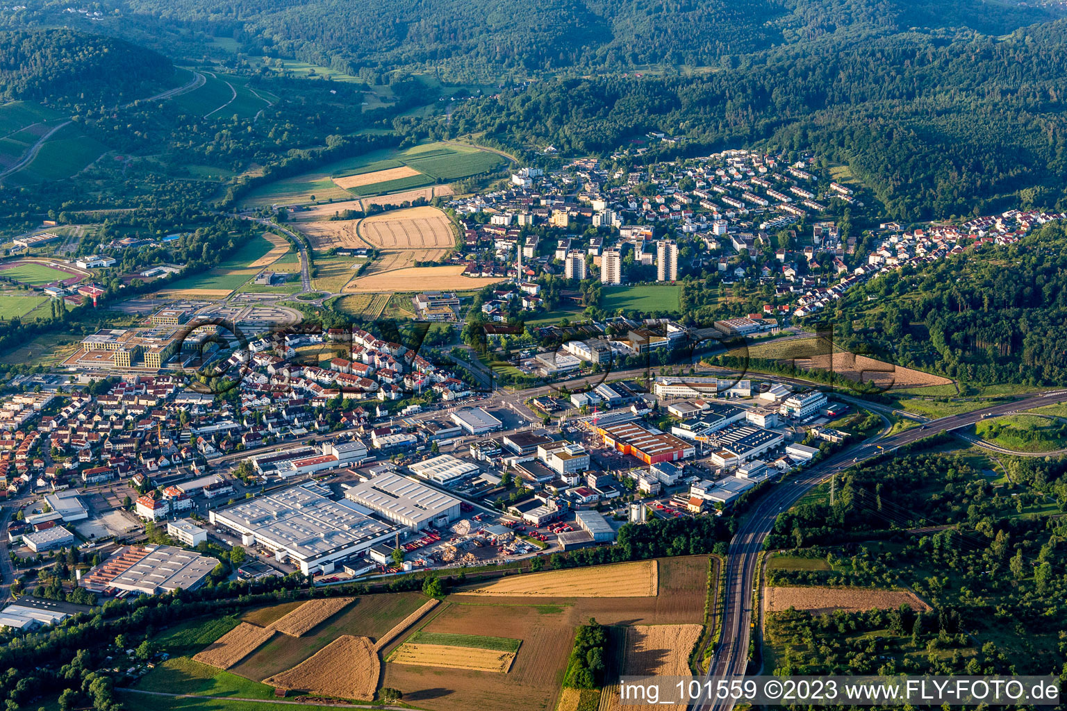 Industrie- und Gewerbegebiet mit Alfred Kärcher Vertriebs-GmbH in Winnenden im Bundesland Baden-Württemberg, Deutschland