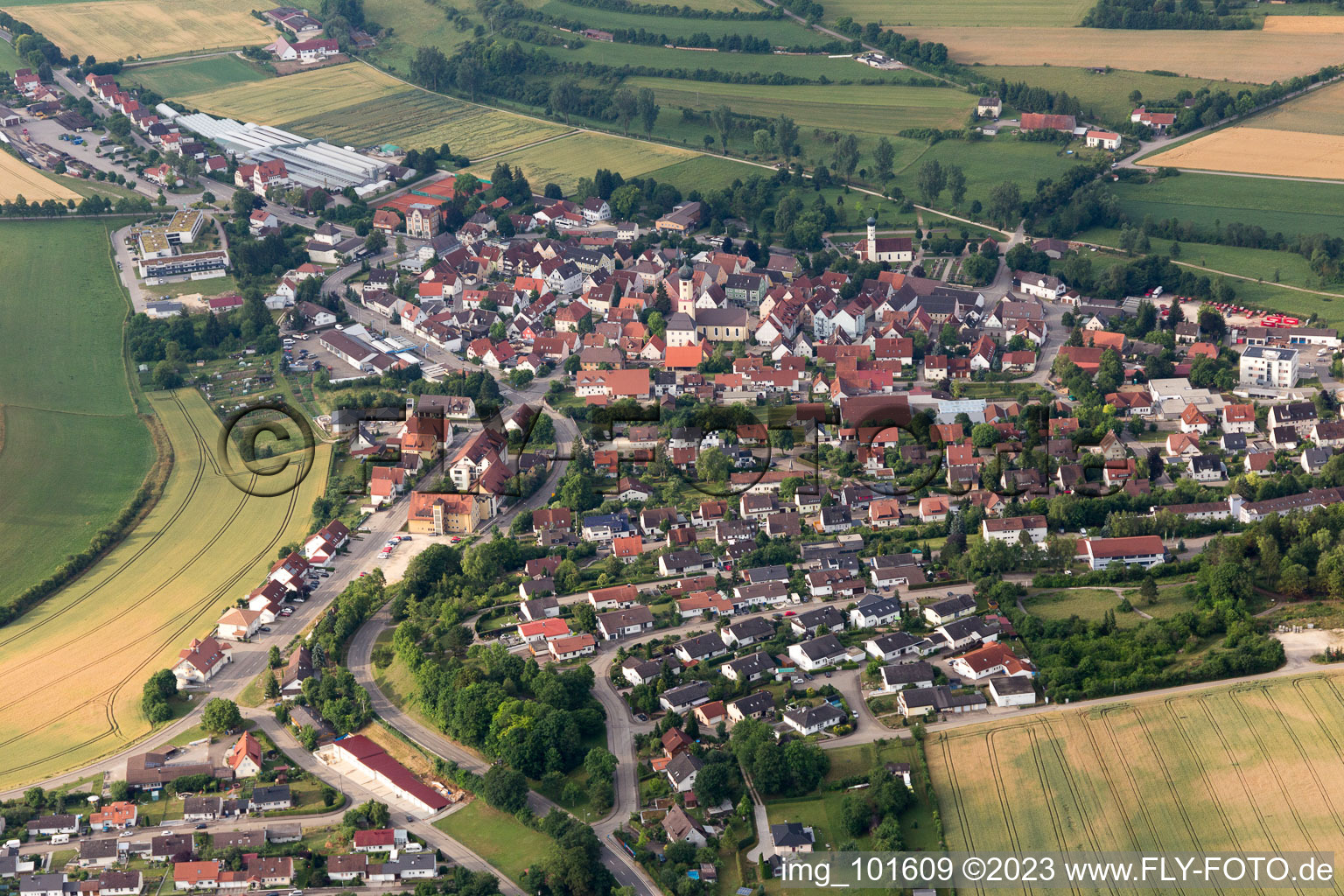 Luftaufnahme von Neresheim im Bundesland Baden-Württemberg, Deutschland