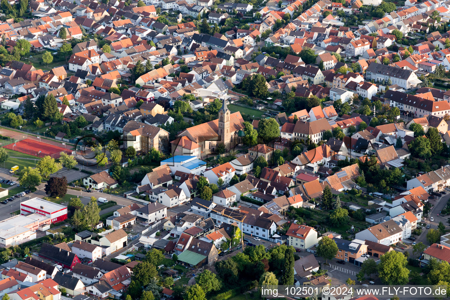 Kirrlach im Bundesland Baden-Württemberg, Deutschland von oben