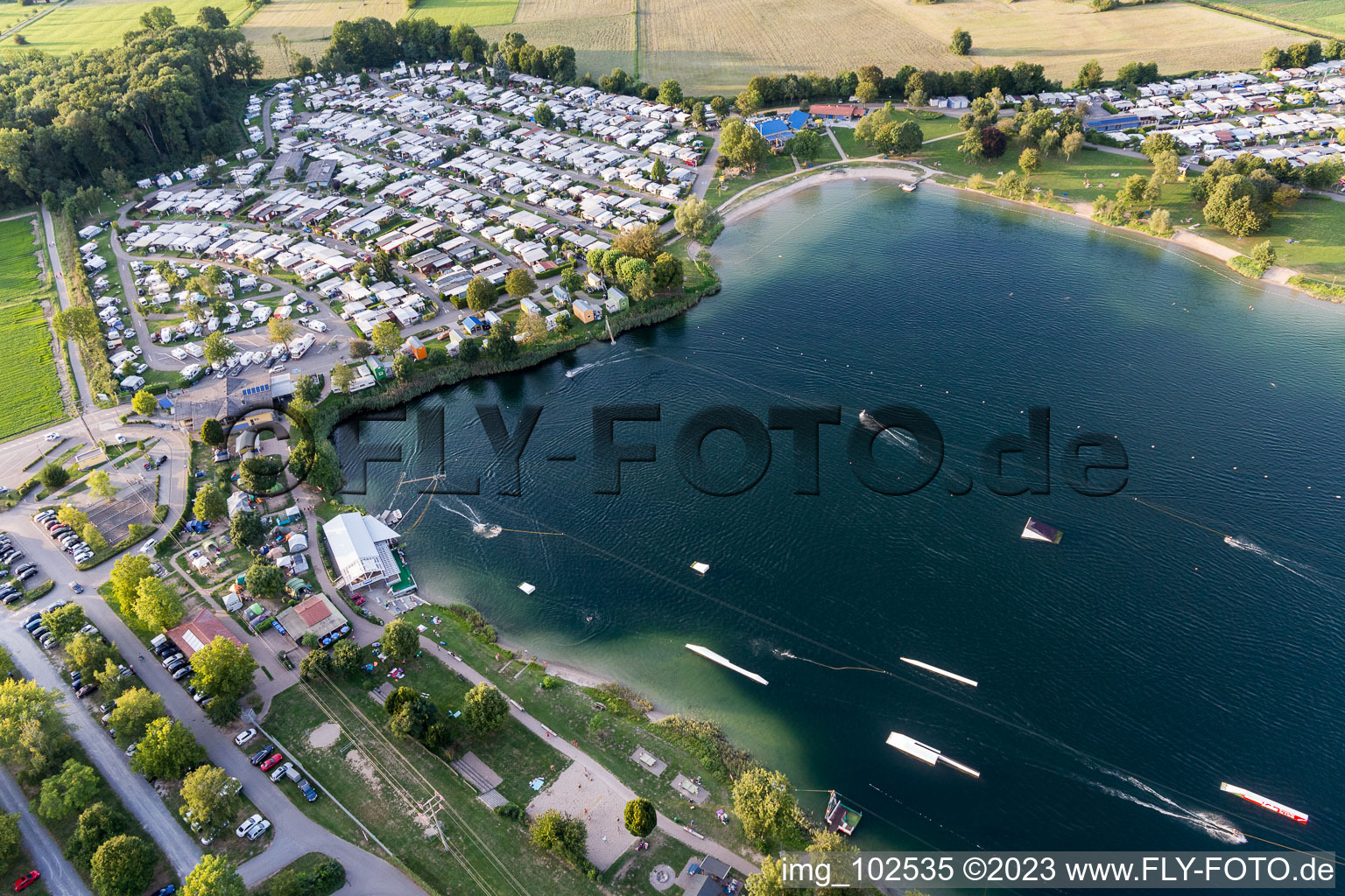 Sankt Leon, St. Leoner See, Wasserskianlage in St. Leon-Rot im Bundesland Baden-Württemberg, Deutschland von oben