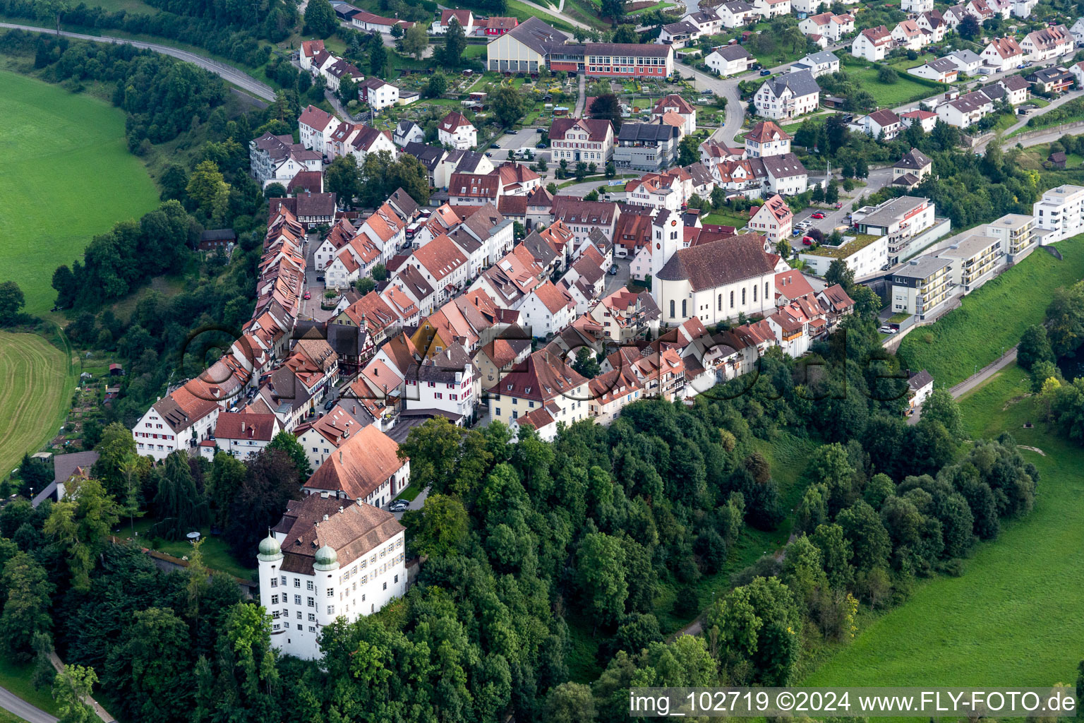 Luftbild von Hinteres Schloss in Mühlheim an der Donau im Bundesland Baden-Württemberg, Deutschland