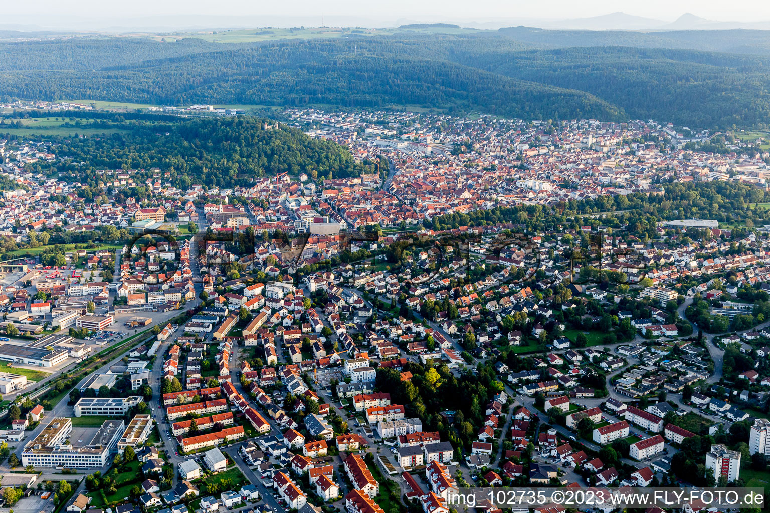 Schrägluftbild von Tuttlingen im Bundesland Baden-Württemberg, Deutschland