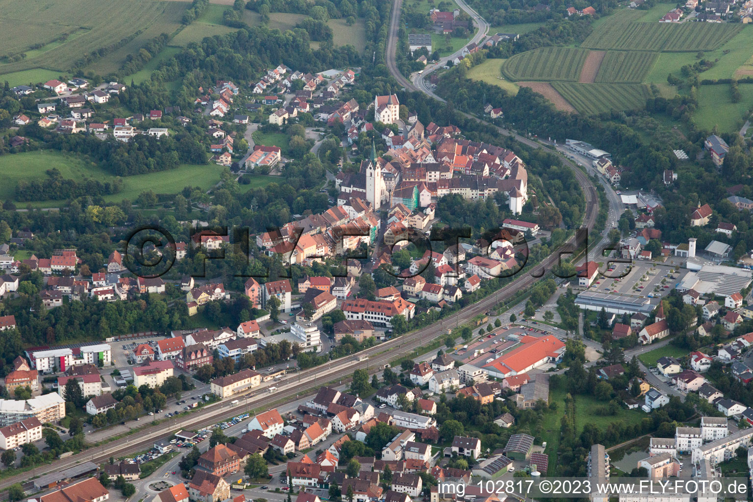 Engen im Bundesland Baden-Württemberg, Deutschland aus der Drohnenperspektive