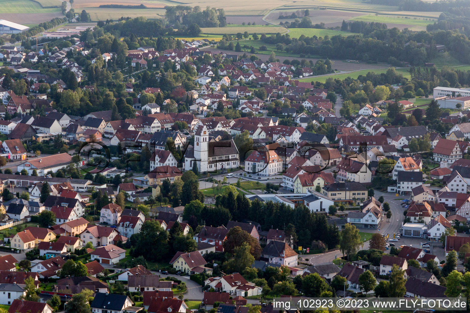 Luftbild von Ostrach im Bundesland Baden-Württemberg, Deutschland