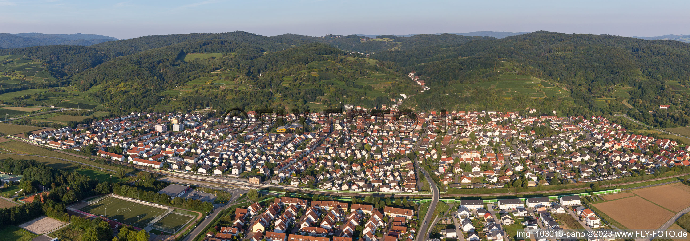 Laudenbach im Bundesland Baden-Württemberg, Deutschland von der Drohne aus gesehen