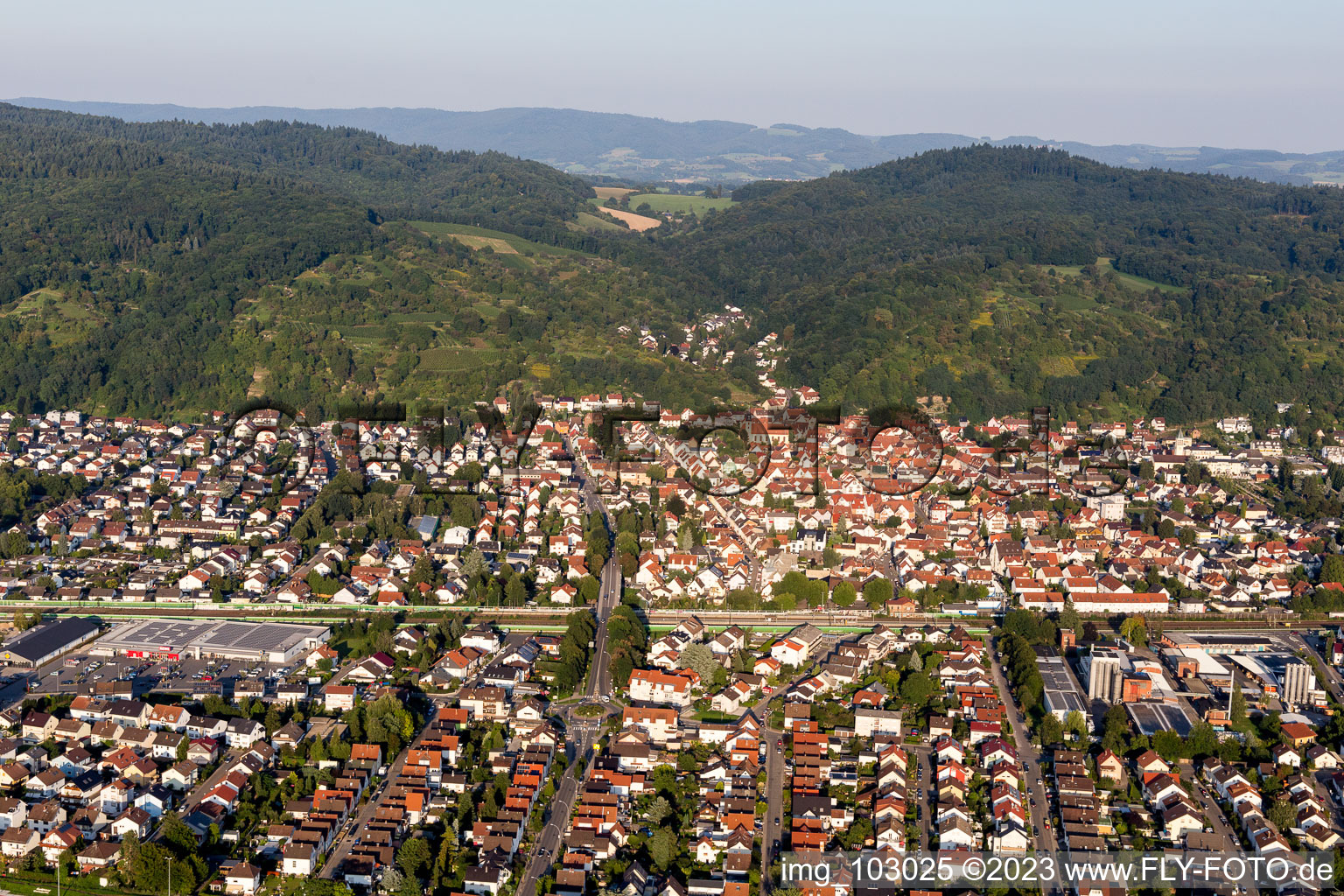 Hemsbach im Bundesland Baden-Württemberg, Deutschland aus der Drohnenperspektive