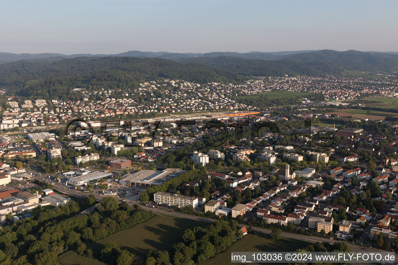 Weinheim im Bundesland Baden-Württemberg, Deutschland vom Flugzeug aus