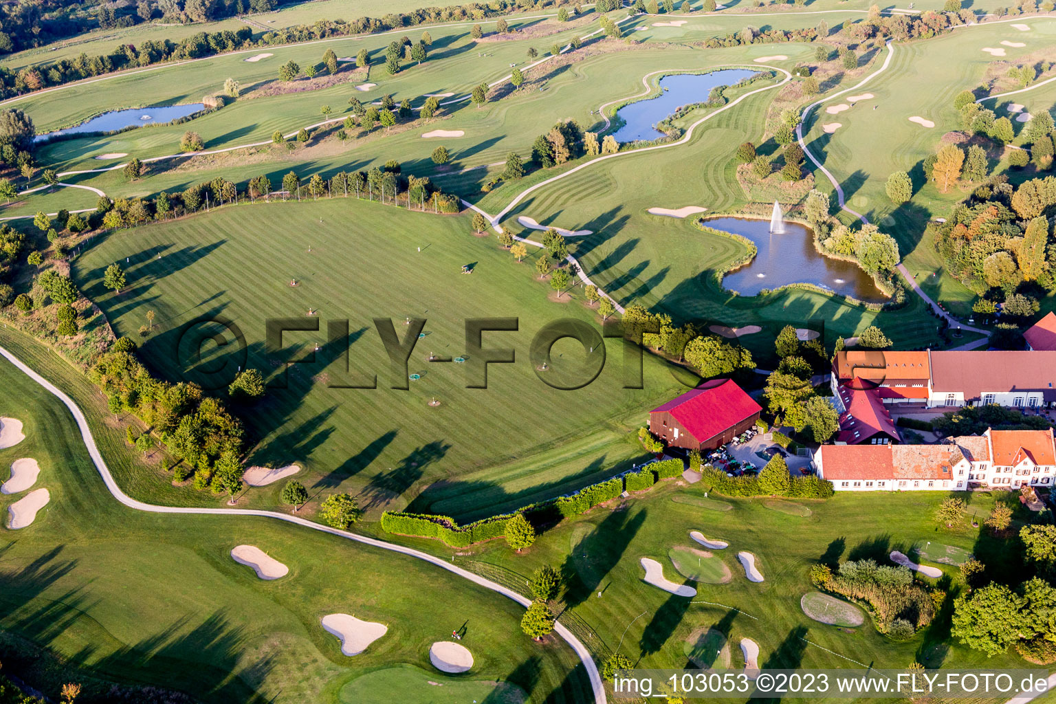 Luftaufnahme von Golfplatz Heddesheim Gut Neuzenhof im Bundesland Baden-Württemberg, Deutschland