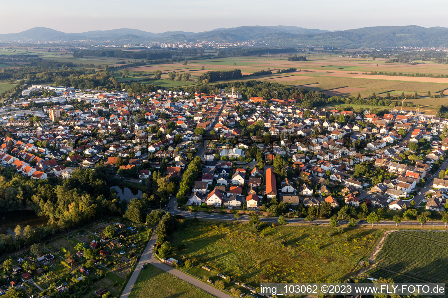 Hüttenfeld im Bundesland Hessen, Deutschland von oben gesehen