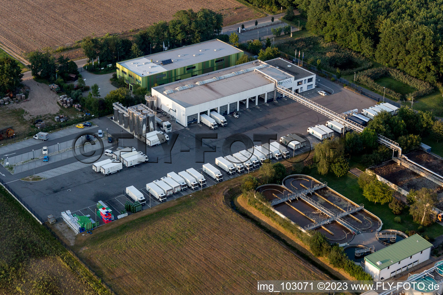 Hüttenfeld im Bundesland Hessen, Deutschland von der Drohne aus gesehen