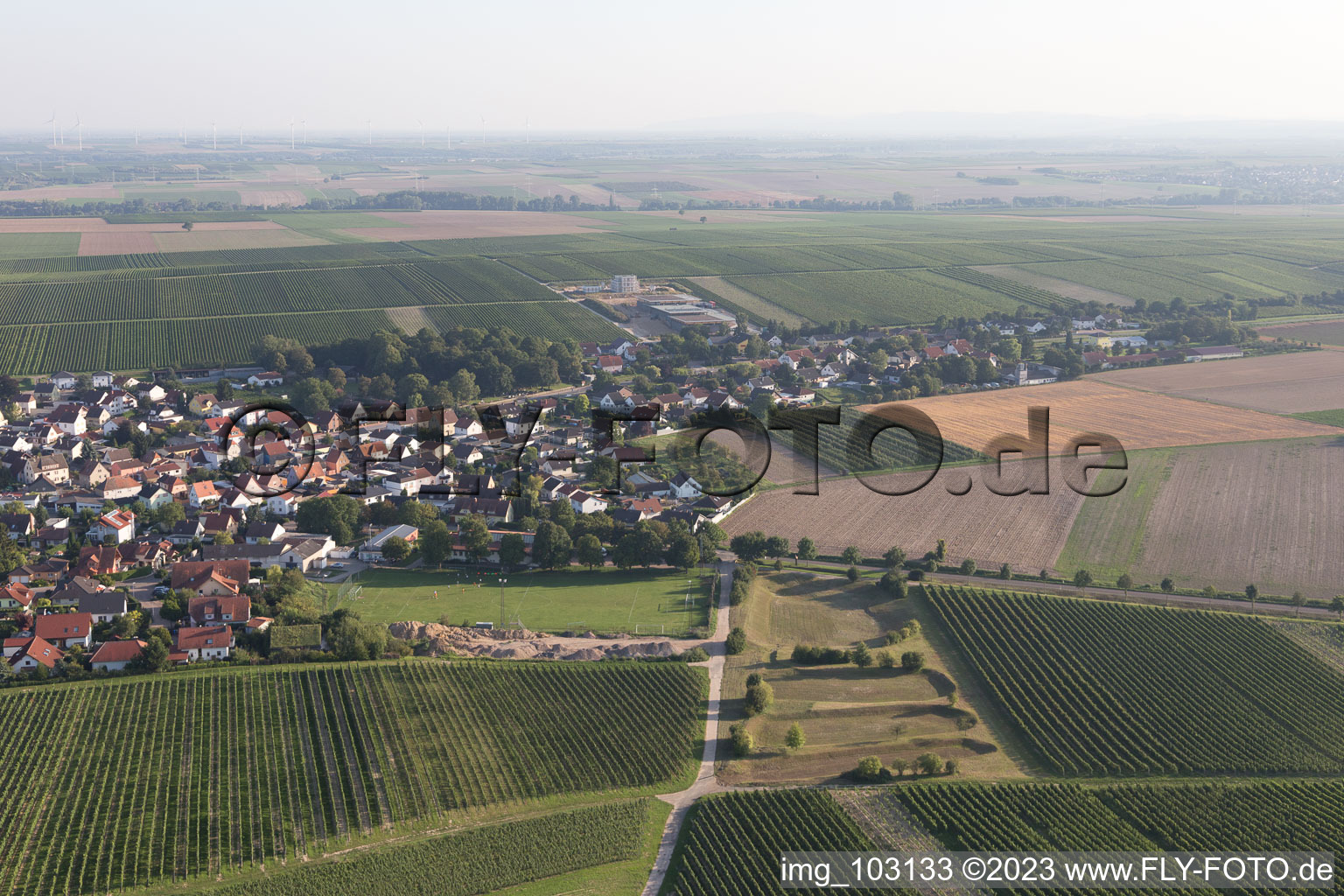 Luftaufnahme von Bechtheim im Bundesland Rheinland-Pfalz, Deutschland