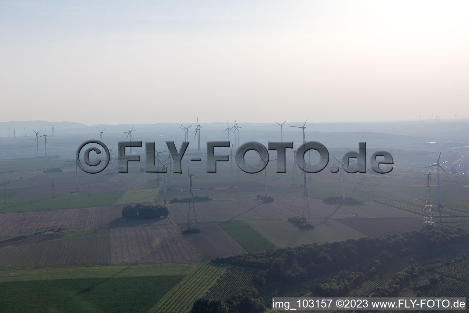 Dittelsheim-Heßloch im Bundesland Rheinland-Pfalz, Deutschland von der Drohne aus gesehen