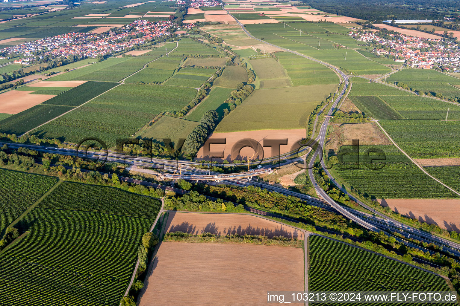 A65 Abfahrt Landau-Nord im Ortsteil Dammheim in Landau in der Pfalz im Bundesland Rheinland-Pfalz, Deutschland