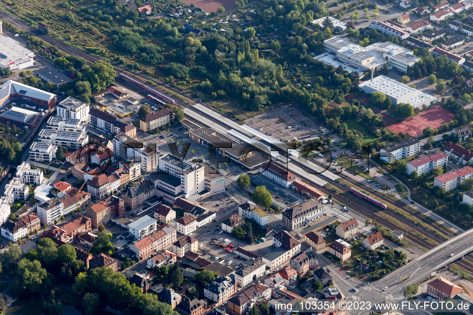 Drohnenbild von Landau in der Pfalz im Bundesland Rheinland-Pfalz, Deutschland
