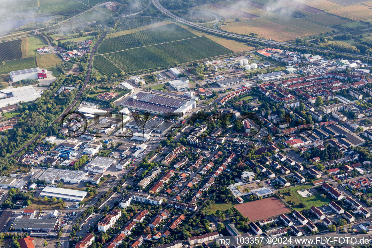 Luftaufnahme von Landau-Nord in Landau in der Pfalz im Bundesland Rheinland-Pfalz, Deutschland