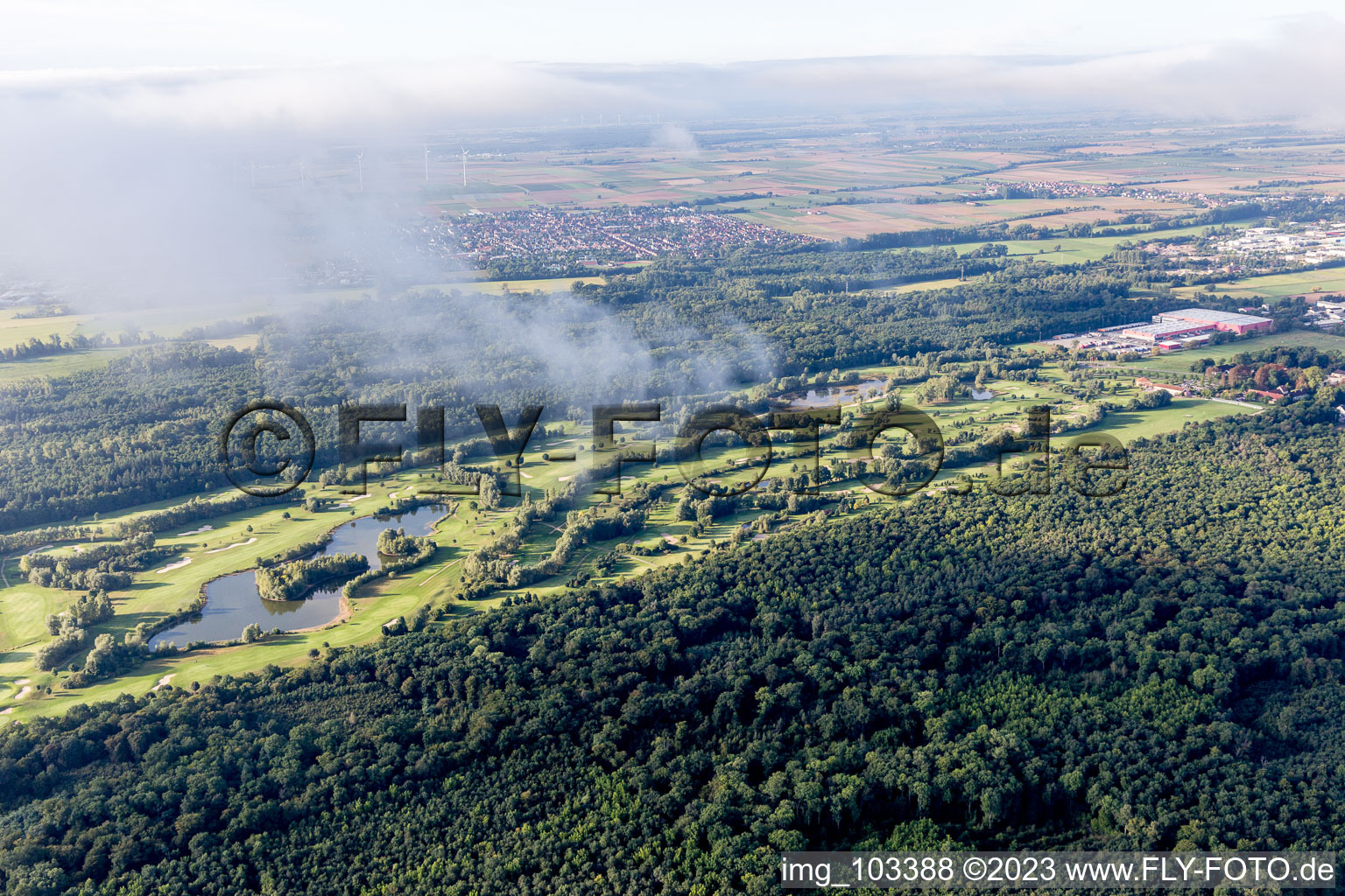 Drohnenaufname von Essingen, Golfplatz im Bundesland Rheinland-Pfalz, Deutschland