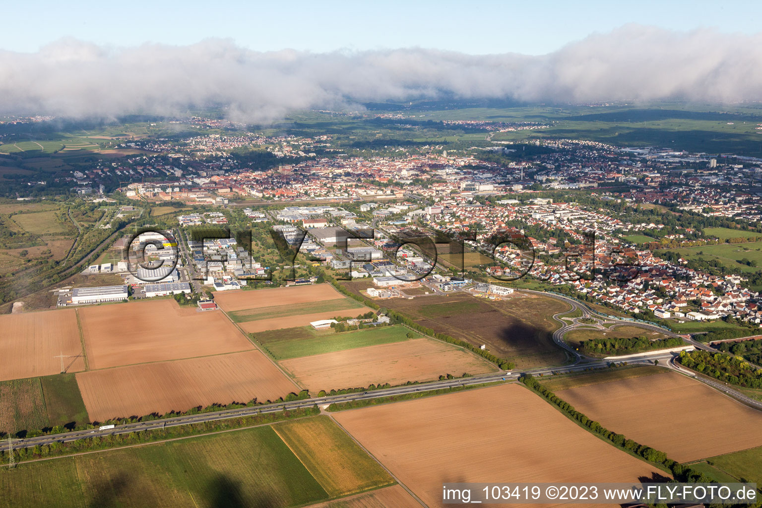 Luftbild von LD-Queicheim im Ortsteil Queichheim in Landau in der Pfalz im Bundesland Rheinland-Pfalz, Deutschland