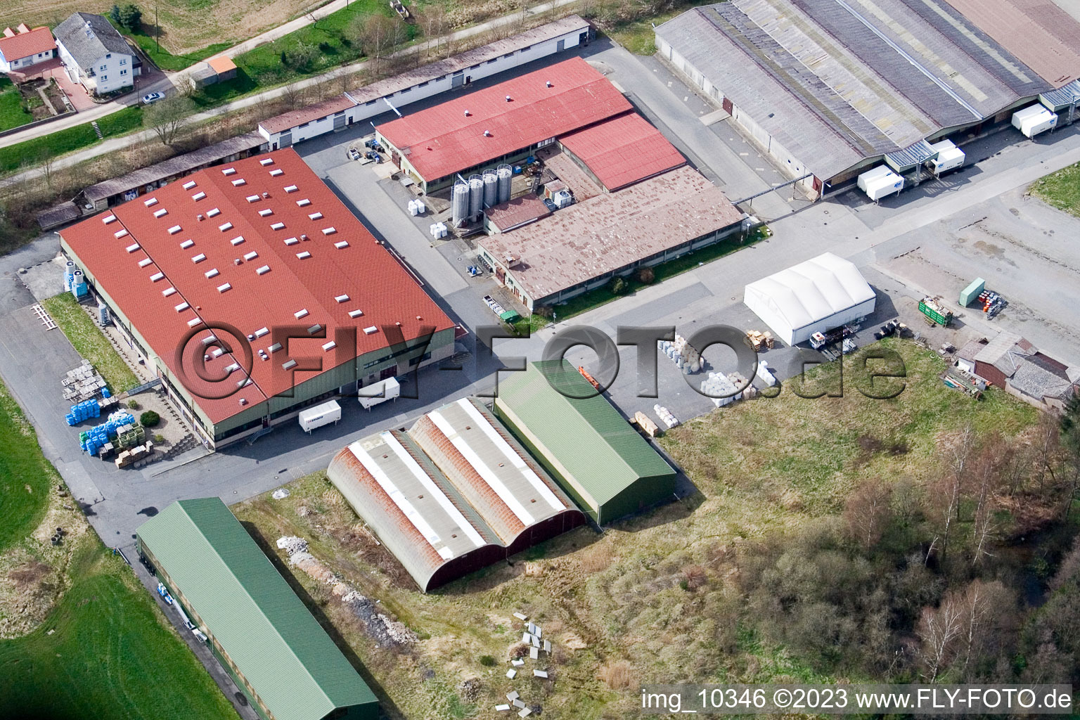 Luftbild von Cortec Kunsstoff Technik GmbH im Ortsteil Wahlen in Grasellenbach im Bundesland Hessen, Deutschland