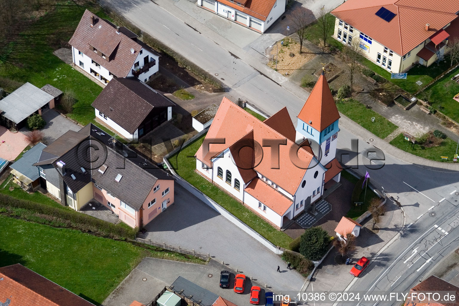 Ortsansicht der Straßen und Häuser der Wohngebiete im Ortsteil Affolterbach in Wald-Michelbach im Bundesland Hessen, Deutschland von oben